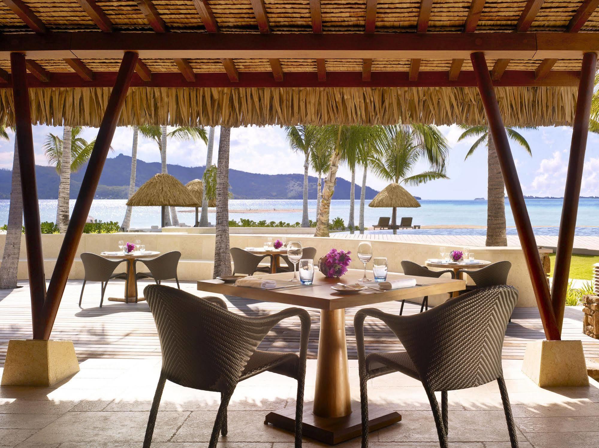 Four Seasons Resort Bora Bora Ristorante foto